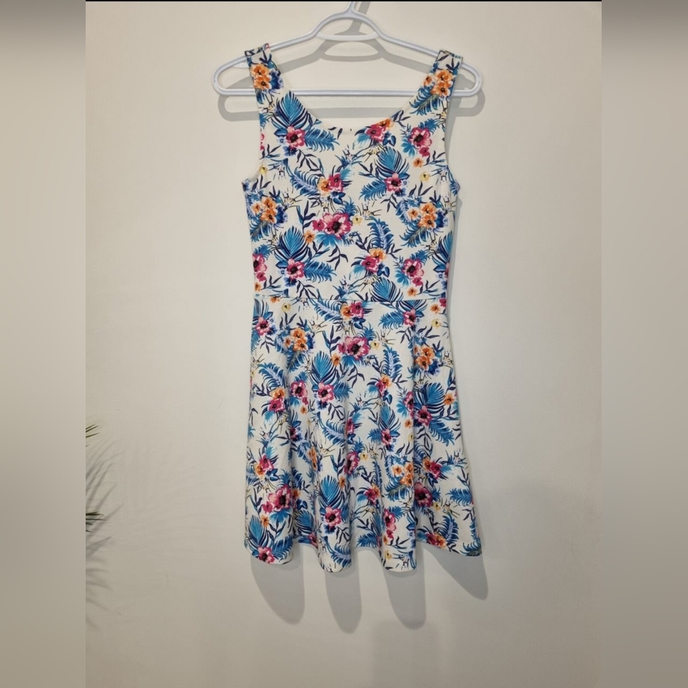H&M white floral skater dress size 8